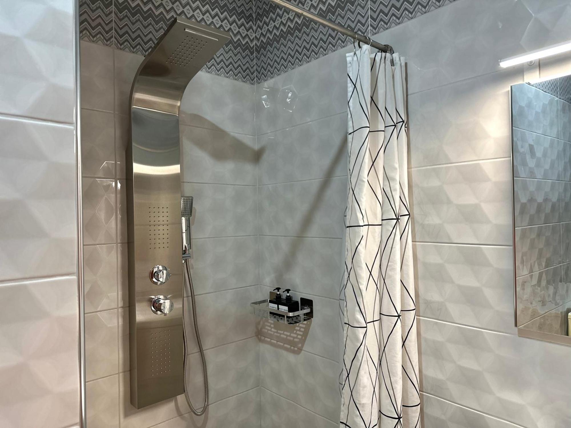 Εmerald Luxury Suite Thessaloniki Exterior photo
